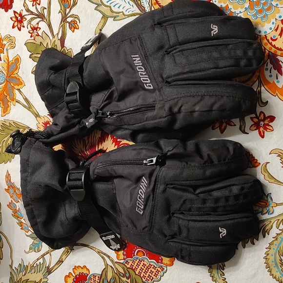 Gordini Dri Max gloves adjustable wrists and cuff Medium - Picture 1 of 3